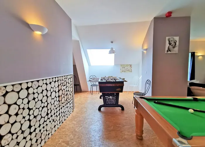 Le Manoir De La Rulette 20p Well-ness Bbq Jardin Terrasse Ping Pong Salle De Jeux Vakantiehuis Tintigny